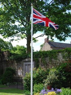 Classic fibreglass flagpole with white gloss finish, tapered design